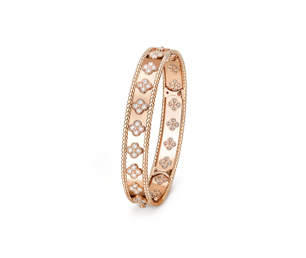 Perlée clovers bracelet, rhodium plated 18K rose gold, round diamonds, medium model; diamond quality DEF, IF to VVS.
