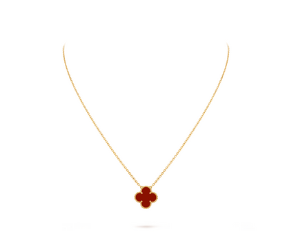 Vintage Alhambra pendant, 18K yellow gold, carnelian.